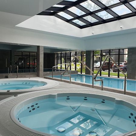 Green Port Spa Kolobrzeg Stylowy Loft- W Cenie Klimatyzacja, Baseny, 2 Jacuzzi, Sauna, Szlafroki, Bawialnia 外观 照片