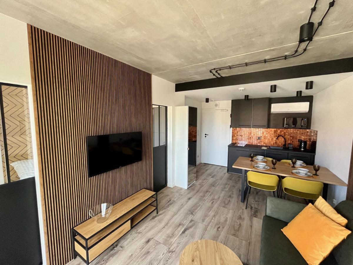 Green Port Spa Kolobrzeg Stylowy Loft- W Cenie Klimatyzacja, Baseny, 2 Jacuzzi, Sauna, Szlafroki, Bawialnia 外观 照片