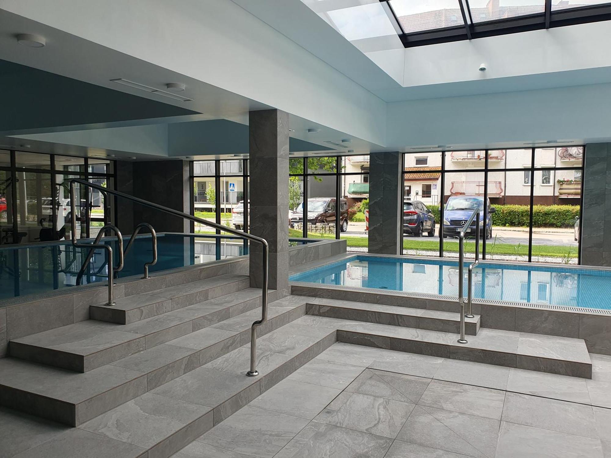 Green Port Spa Kolobrzeg Stylowy Loft- W Cenie Klimatyzacja, Baseny, 2 Jacuzzi, Sauna, Szlafroki, Bawialnia 外观 照片